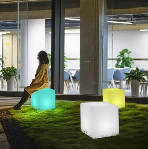 Светильник Куб 15 с питанием от АКБ, RGB